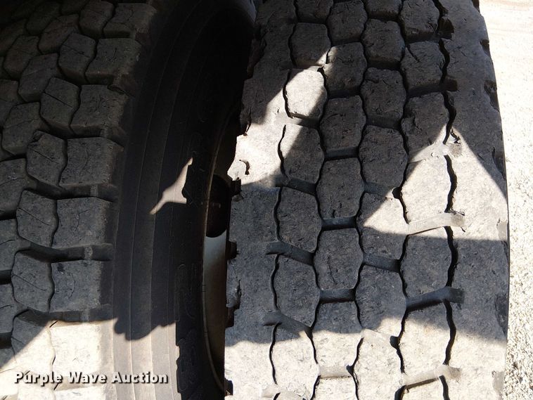 image for item EG8261 2010 International WorkStar 7500 Crew Cab crane truck