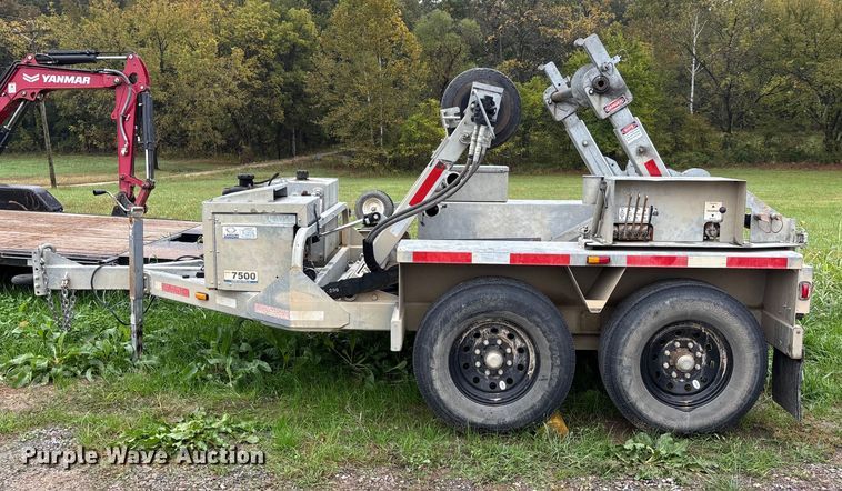 image for item EJ7698 2022 Larson 7500 reel trailer