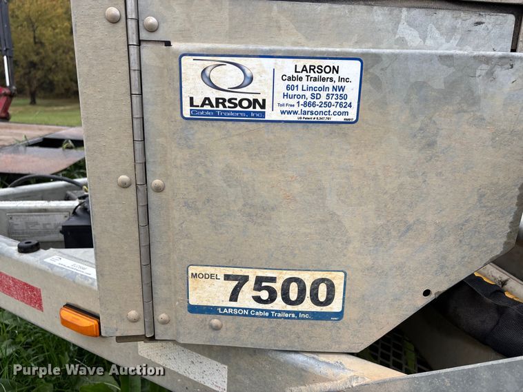 image for item EJ7698 2022 Larson 7500 reel trailer