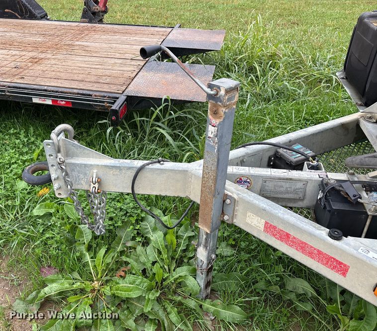 image for item EJ7698 2022 Larson 7500 reel trailer