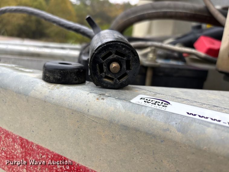 image for item EJ7698 2022 Larson 7500 reel trailer