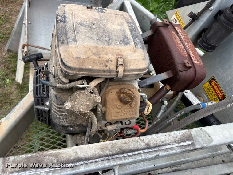 image for item EJ7698 2022 Larson 7500 reel trailer