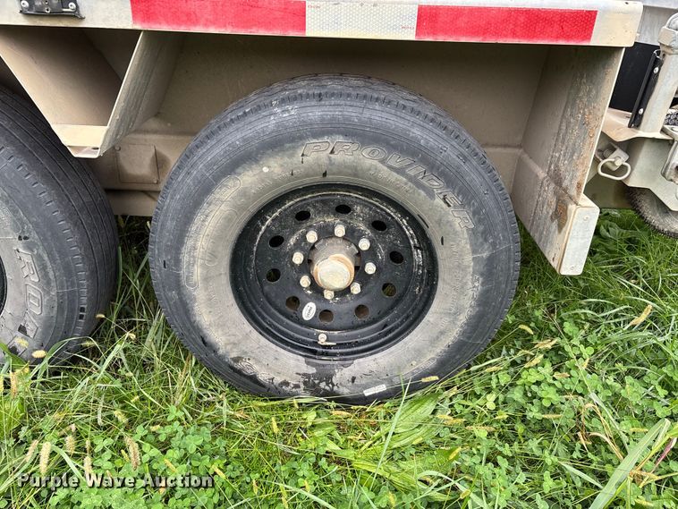image for item EJ7698 2022 Larson 7500 reel trailer
