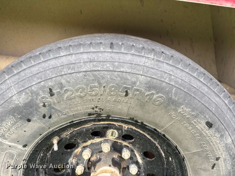 image for item EJ7698 2022 Larson 7500 reel trailer