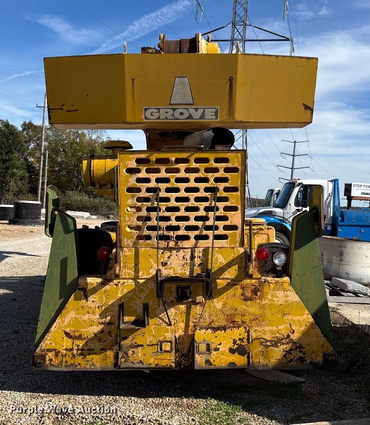 image for item EJ7724 1980 Grove RT58B crane