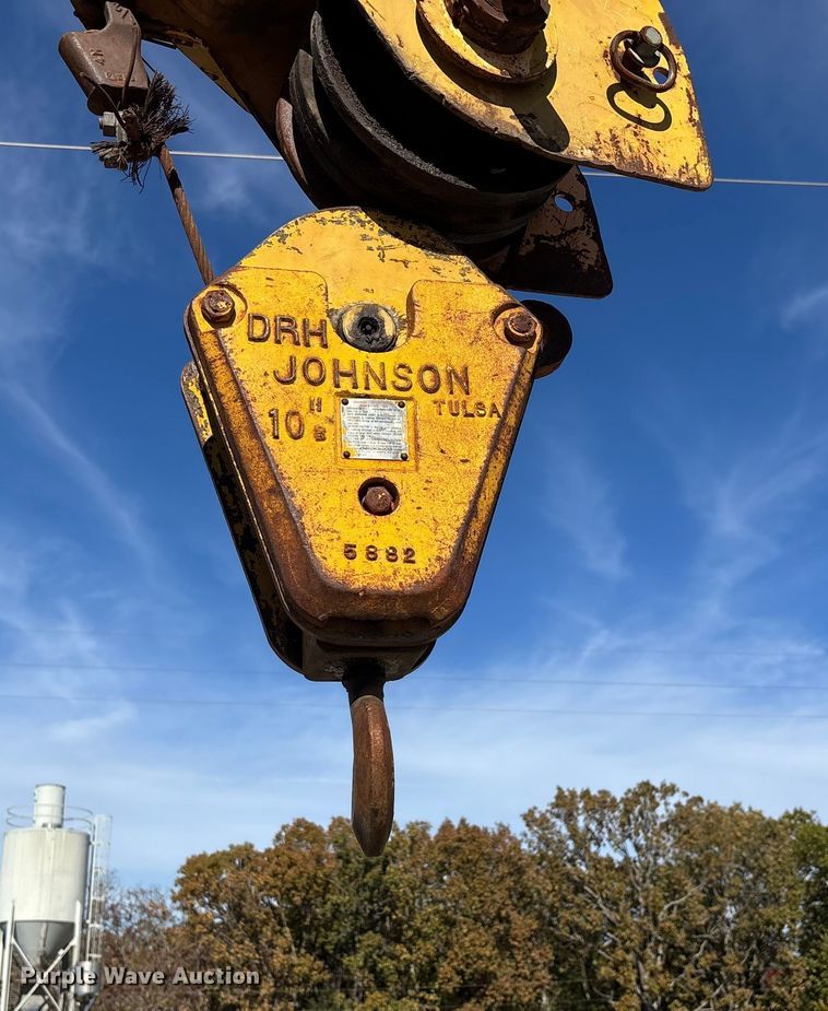 image for item EJ7724 1980 Grove RT58B crane