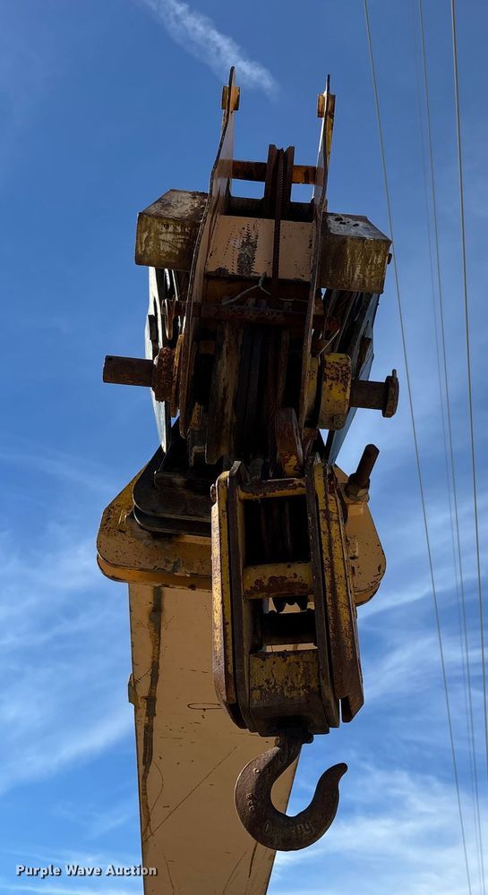 image for item EJ7724 1980 Grove RT58B crane