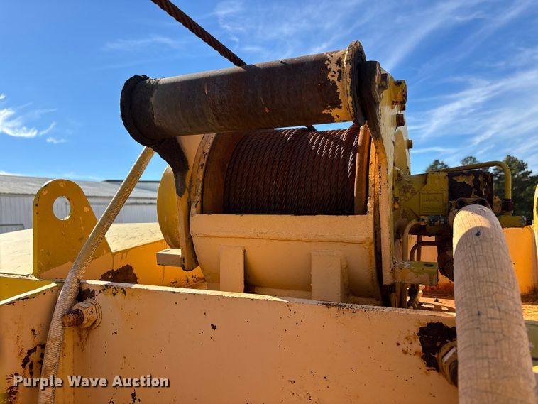 image for item EJ7724 1980 Grove RT58B crane