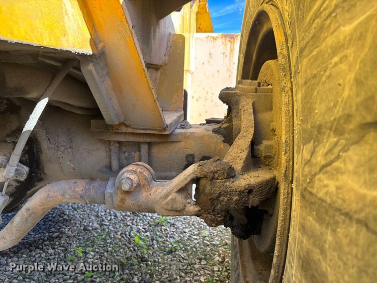 image for item EJ7724 1980 Grove RT58B crane