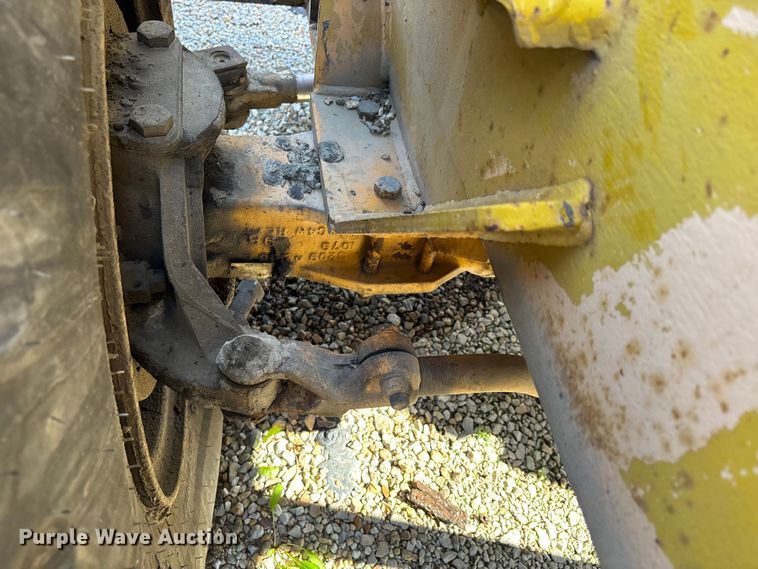 image for item EJ7724 1980 Grove RT58B crane