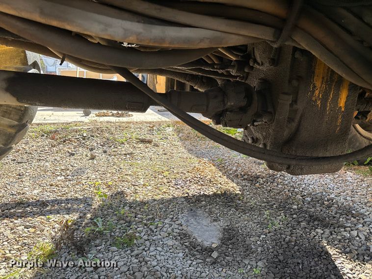 image for item EJ7724 1980 Grove RT58B crane