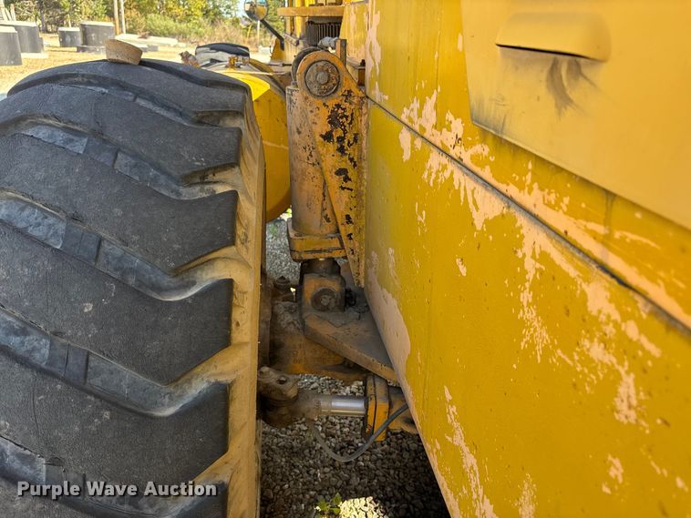 image for item EJ7724 1980 Grove RT58B crane