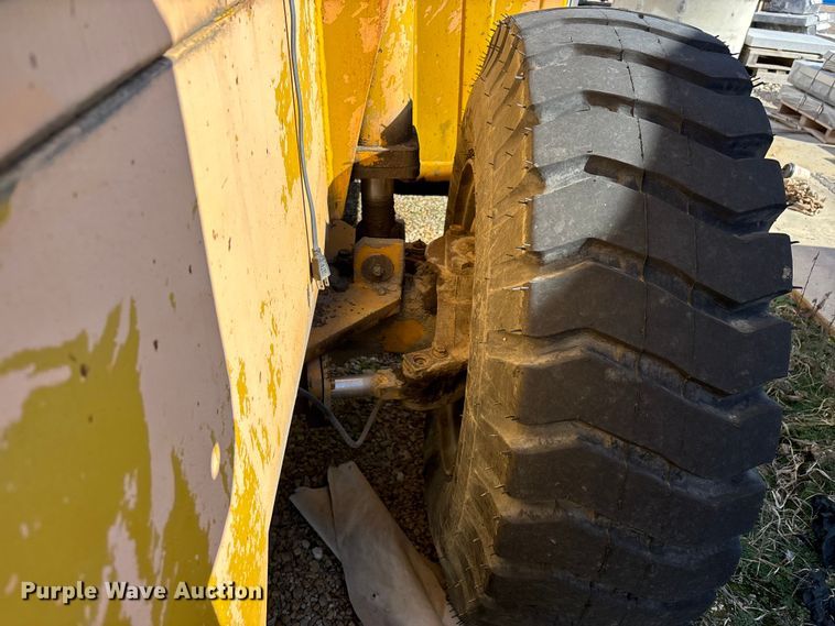 image for item EJ7724 1980 Grove RT58B crane