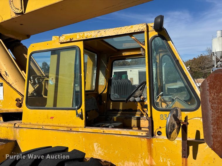 image for item EJ7724 1980 Grove RT58B crane