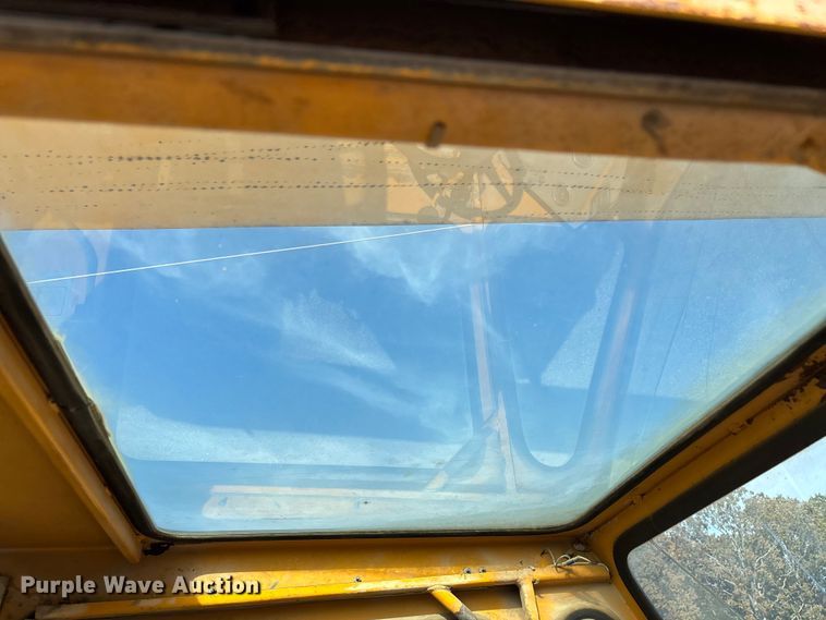 image for item EJ7724 1980 Grove RT58B crane