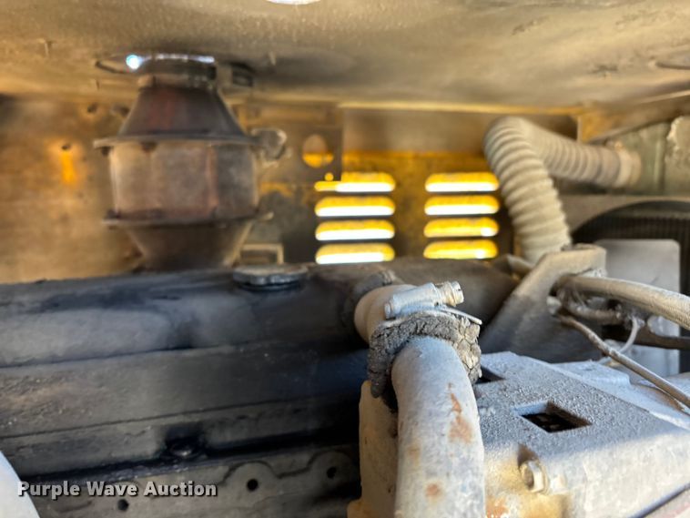 image for item EJ7724 1980 Grove RT58B crane