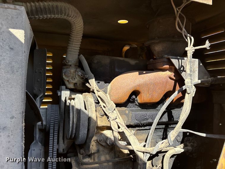 image for item EJ7724 1980 Grove RT58B crane