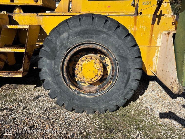 image for item EJ7724 1980 Grove RT58B crane