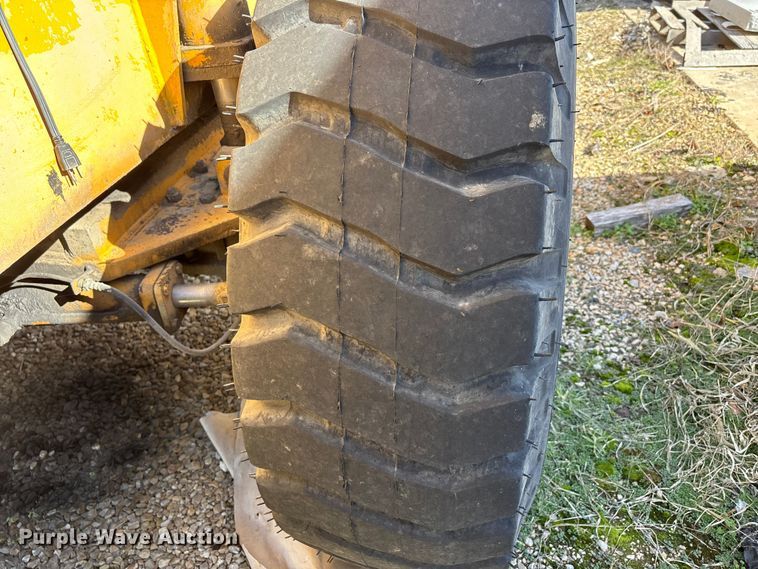 image for item EJ7724 1980 Grove RT58B crane