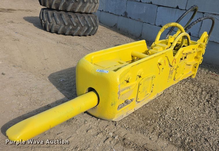 image for item EK5439 NPK GH18 breaker