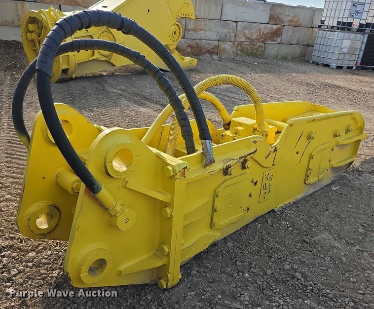 image for item EK5439 NPK GH18 breaker