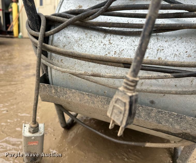 image for item EL0043 Heat Wagon VG400 heater