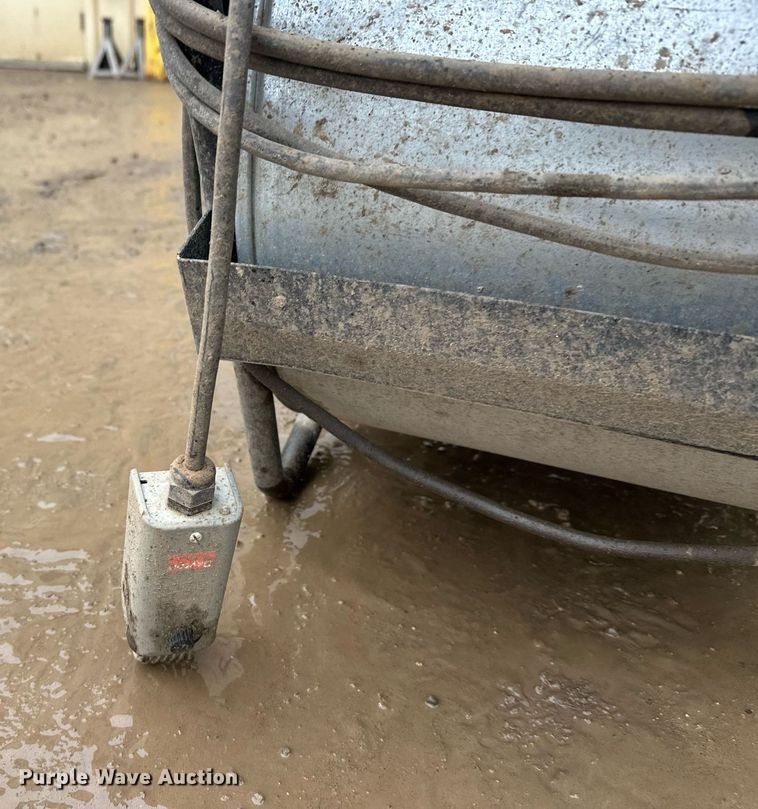 image for item EL0043 Heat Wagon VG400 heater