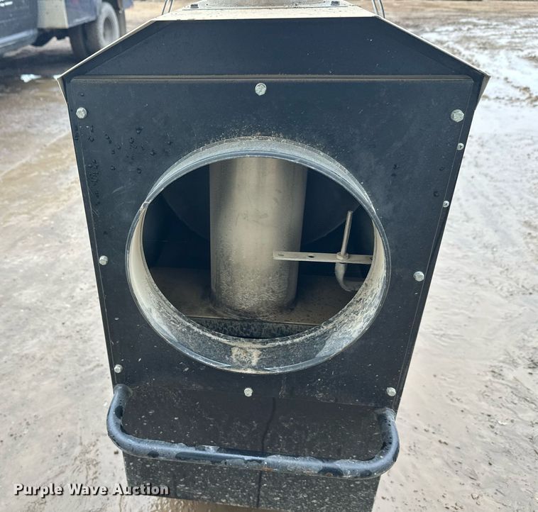 image for item EL0043 Heat Wagon VG400 heater