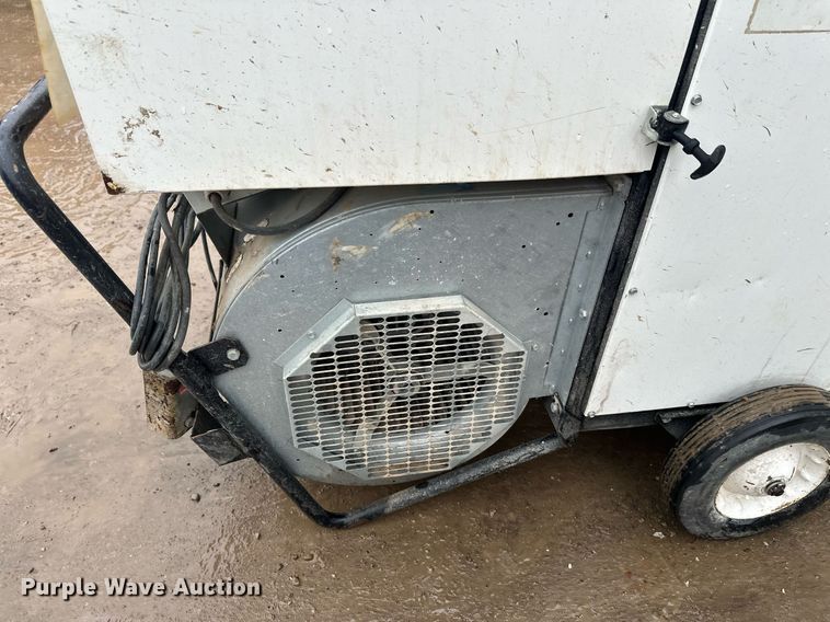 image for item EL0044 Heat wagon VG400 heater