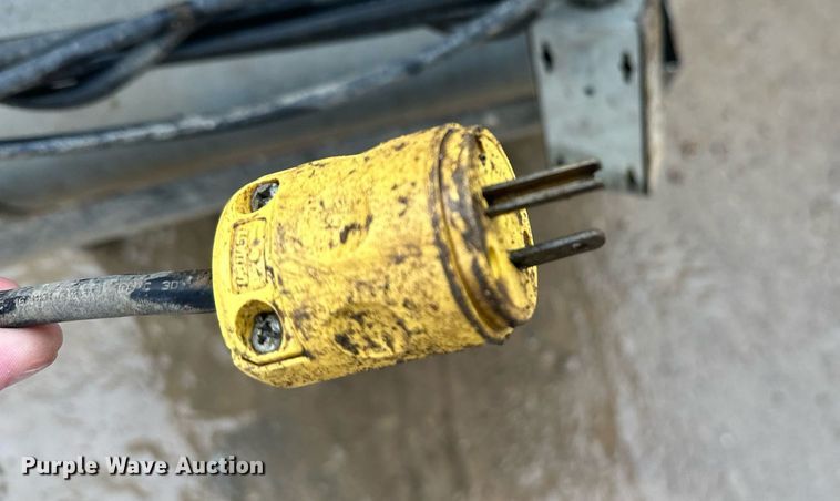 image for item EL0044 Heat wagon VG400 heater