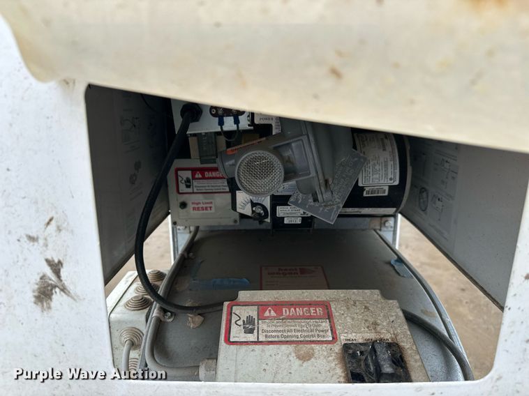 image for item EL0044 Heat wagon VG400 heater