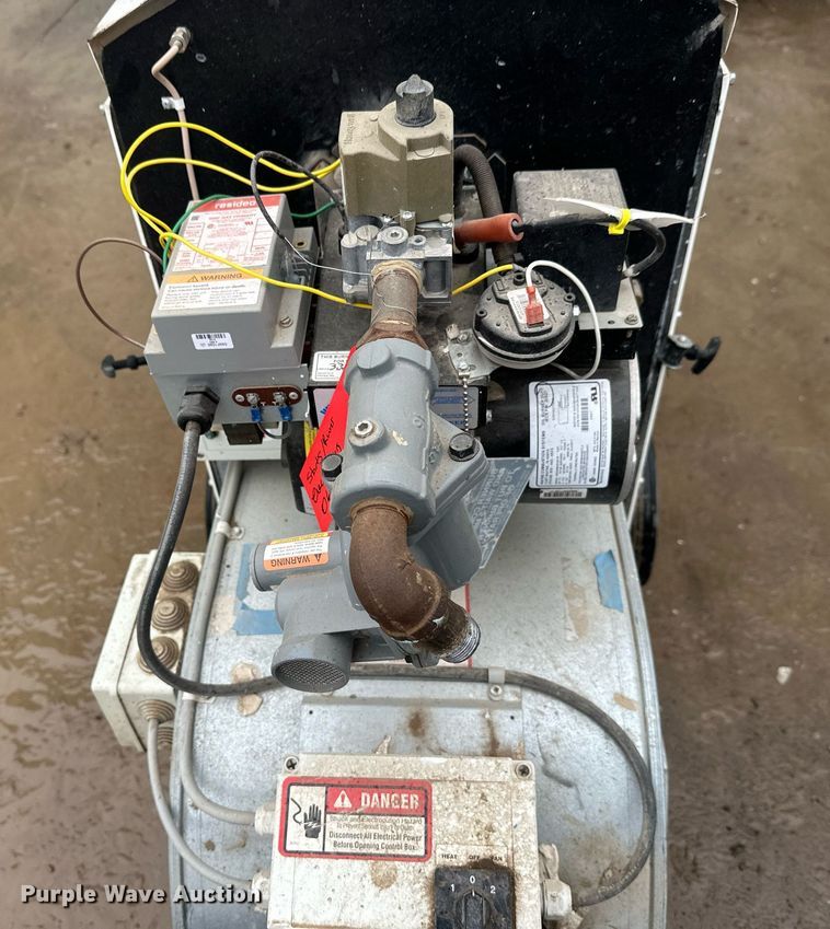 image for item EL0044 Heat wagon VG400 heater