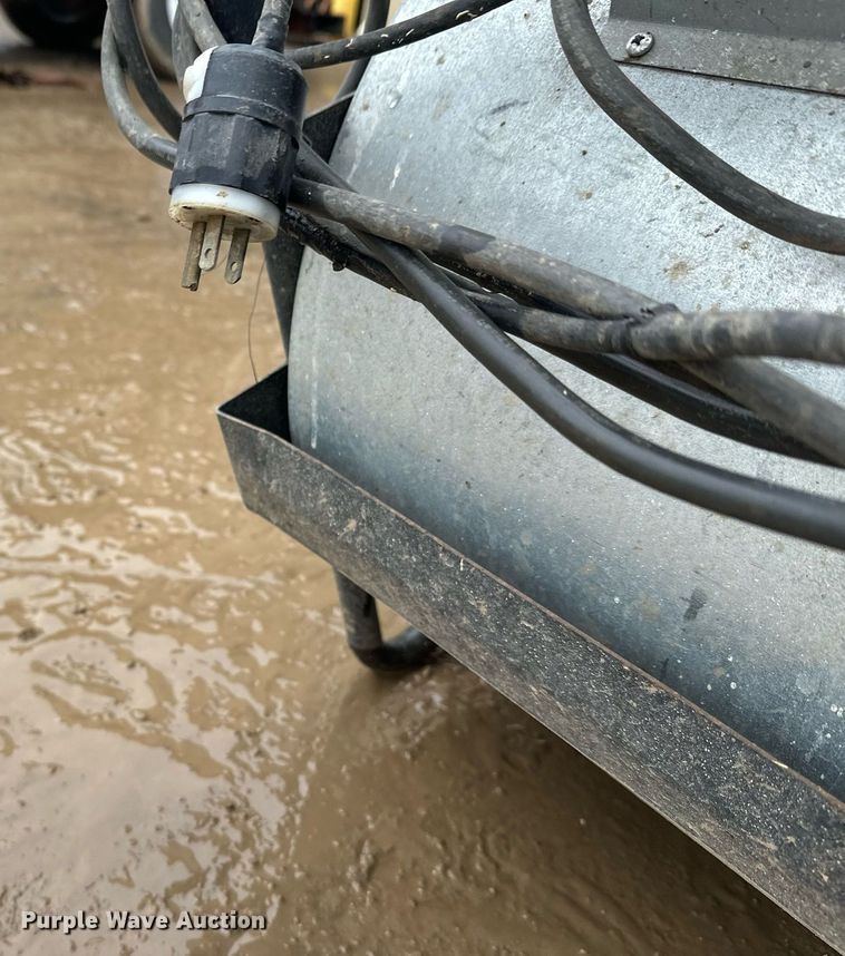 image for item EL0045 Heat wagon VG400 heater