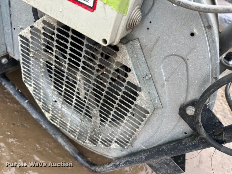 image for item EL0045 Heat wagon VG400 heater