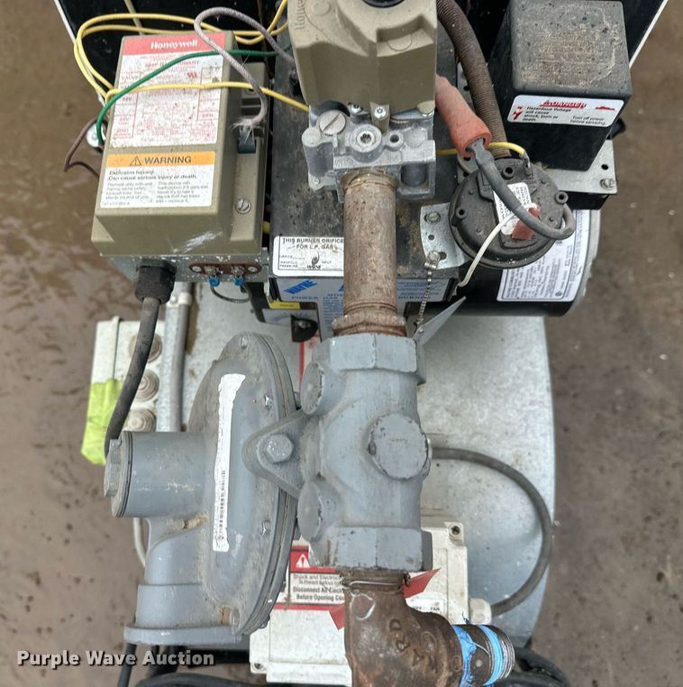 image for item EL0045 Heat wagon VG400 heater