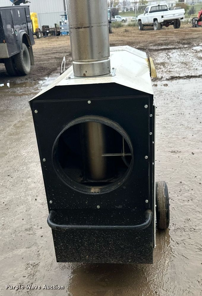 image for item EL0046 Heat Wagon VG400 heater