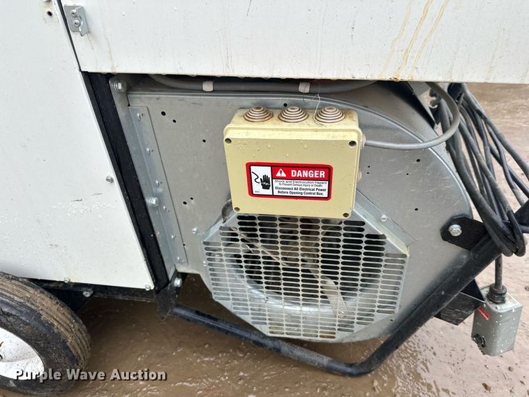 image for item EL0046 Heat Wagon VG400 heater