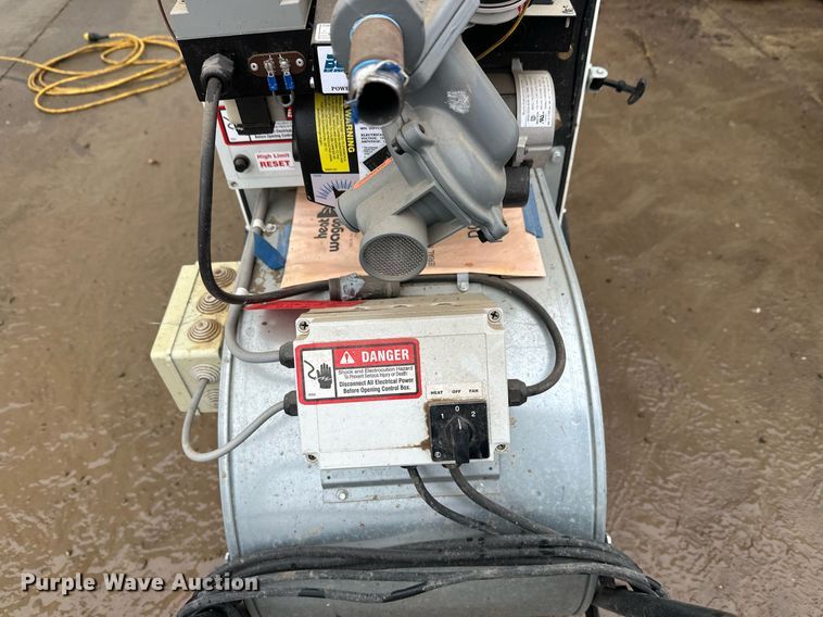 image for item EL0046 Heat Wagon VG400 heater