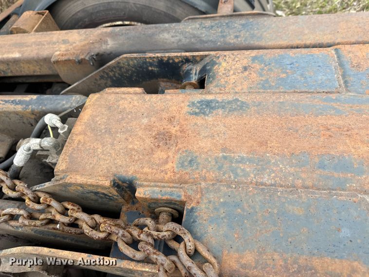 image for item EL0049 1991 International 4700LP hook lift truck