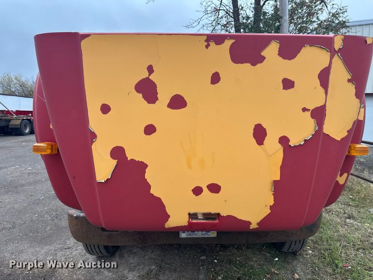 image for item EL0049 1991 International 4700LP hook lift truck