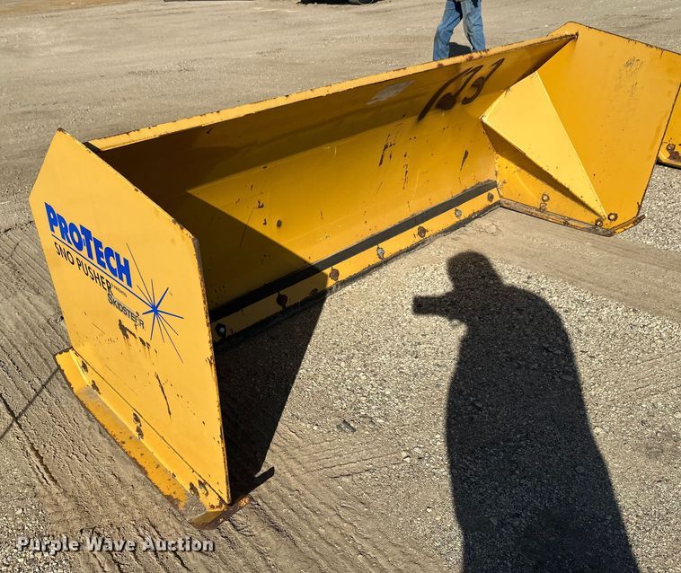 image for item EL0061 Pro Tech Snow pusher skid steer snow pusher