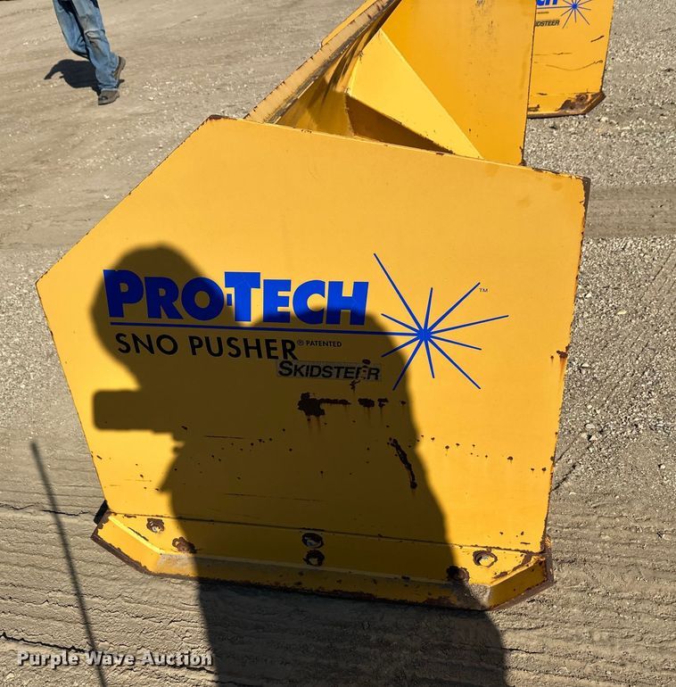 image for item EL0061 Pro Tech Snow pusher skid steer snow pusher