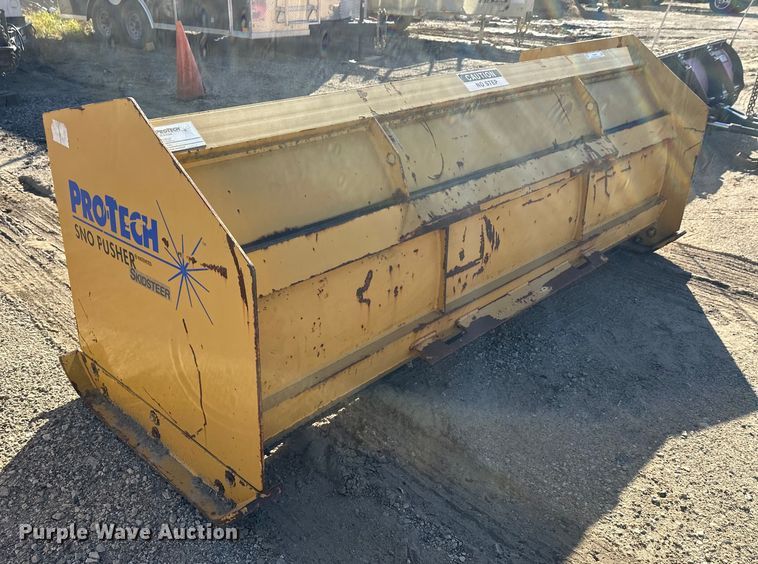 image for item EL0061 Pro Tech Snow pusher skid steer snow pusher
