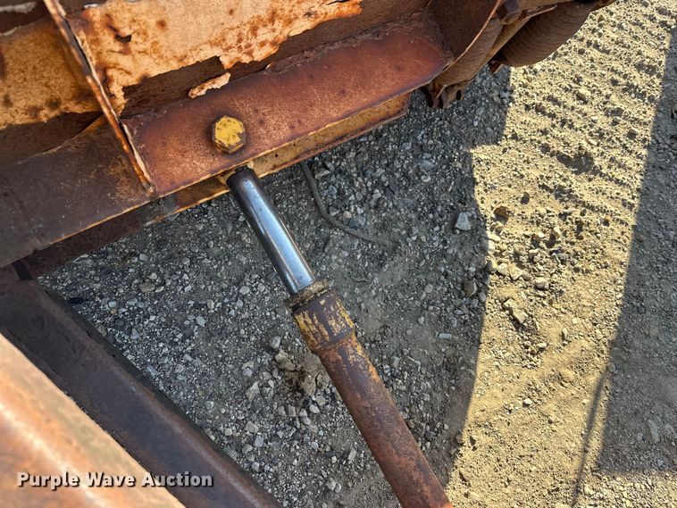 image for item EL0064 Skid steer snow plow