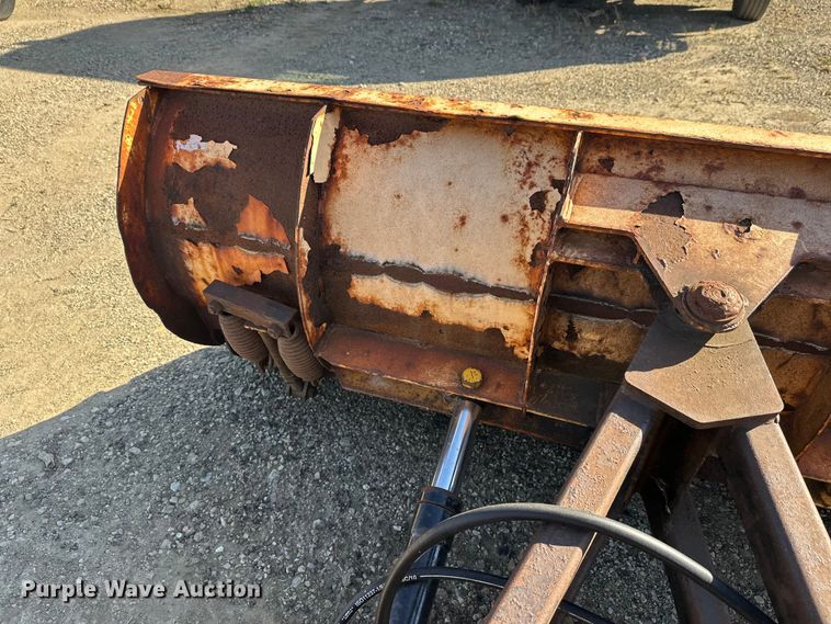 image for item EL0064 Skid steer snow plow