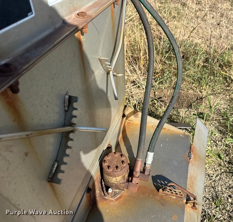 image for item EL0065 Henderson Chief spreader