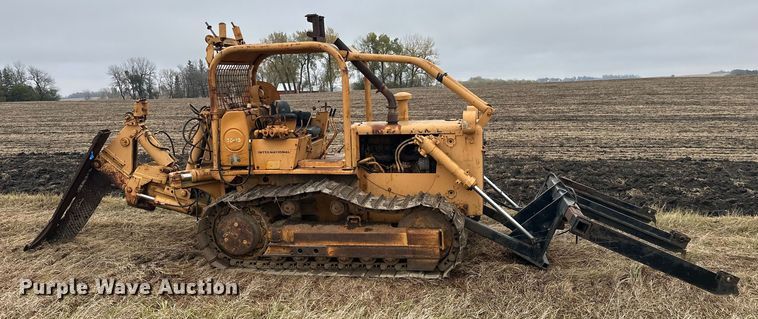 image for item EL0080 1971 International TD15B cable plow