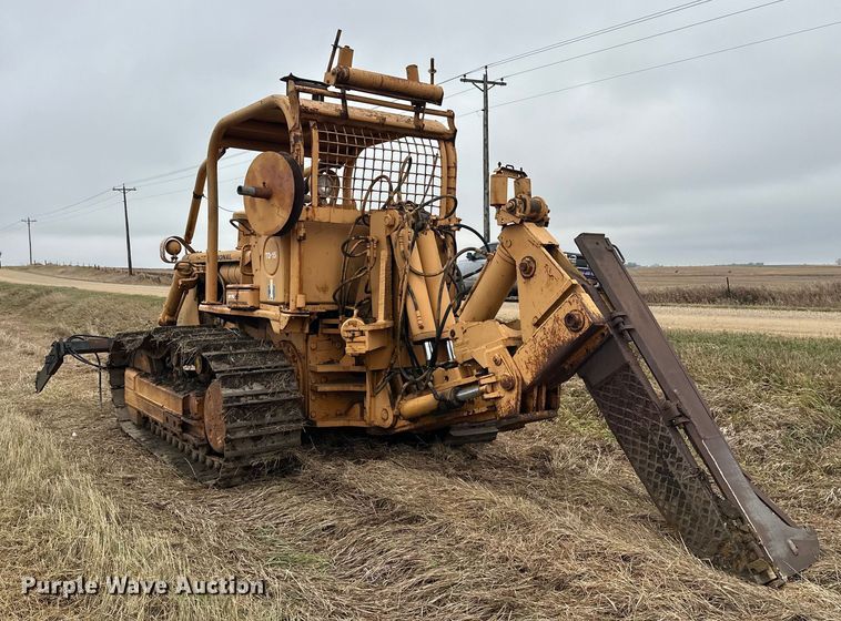 image for item EL0080 1971 International TD15B cable plow