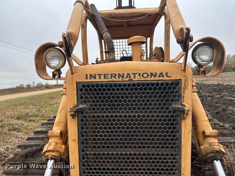 image for item EL0080 1971 International TD15B cable plow