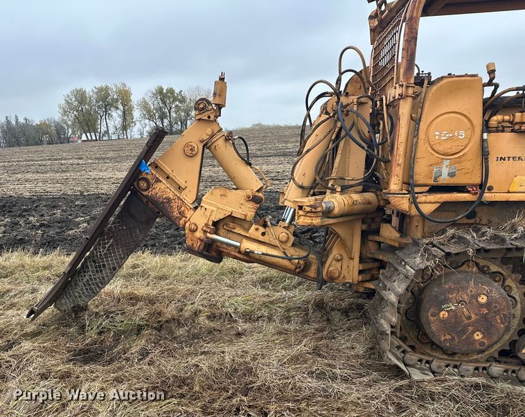 image for item EL0080 1971 International TD15B cable plow